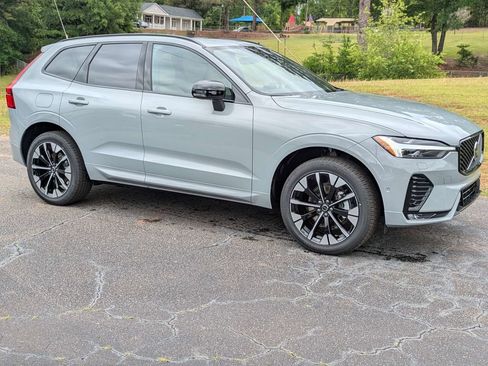 Used 2026 Volvo XC60 B5 Plus w/ Protection Package Premier AWD/4WD image 8