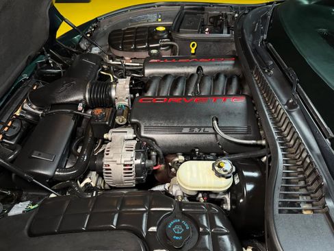 Used 2000 Chevrolet Corvette Convertible RWD image 30