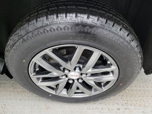 Used 2018 GMC Acadia SLT image 31