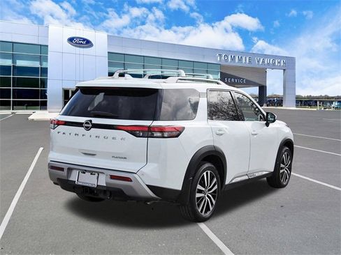 Used 2025 Nissan Pathfinder Platinum w/ Cargo Package image 3