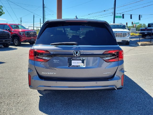 Certified 2026 Honda Odyssey Touring image 5