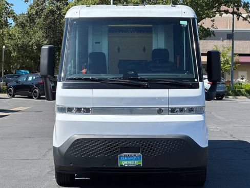 Used 2023 Chevrolet Brightdrop 600 w/ Active Safety Package 2 AWD/4WD image 8