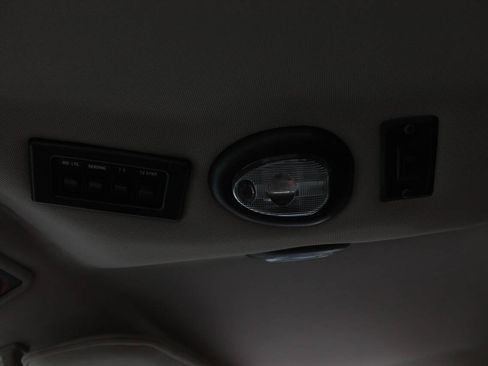 Used 2006 Chevrolet Express 1500 RWD image 23
