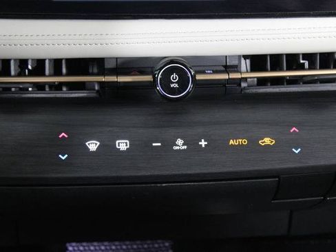 Certified 2023 Nissan Ariya FWD image 22
