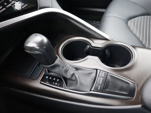 Used 2023 Toyota Camry SE image 16