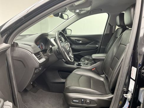 Certified 2024 GMC Terrain SLT image 3