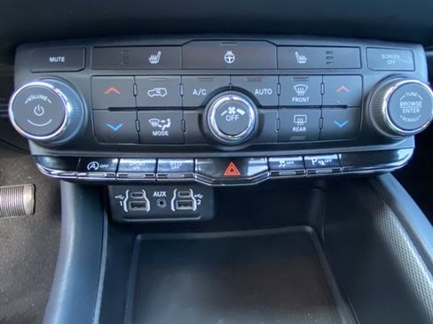 Used 2023 Dodge Durango GT image 21