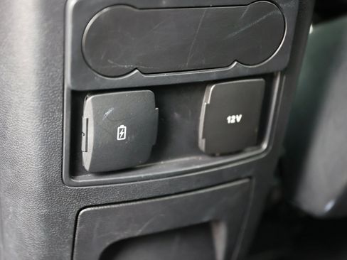 Certified 2023 Ford Explorer XLT image 25