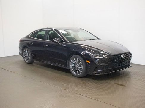 Used 2023 Hyundai Sonata Limited FWD image 1