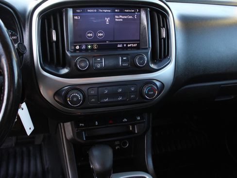 Used 2022 Chevrolet Colorado LT w/ Fleet Safety Package image 11