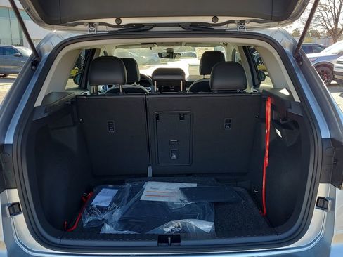 New 2026 Volkswagen Taos SE FWD image 16