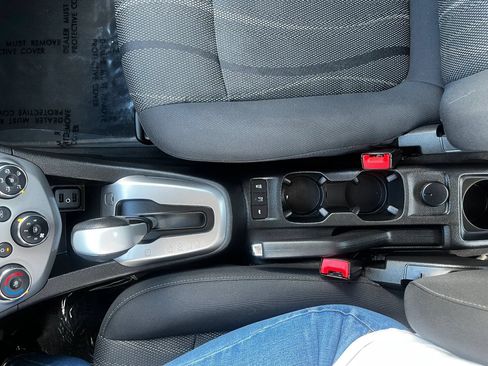 Used 2018 Chevrolet Sonic LT w/ Convenience Package FWD image 16