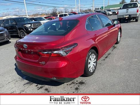 Certified 2022 Toyota Camry LE image 8