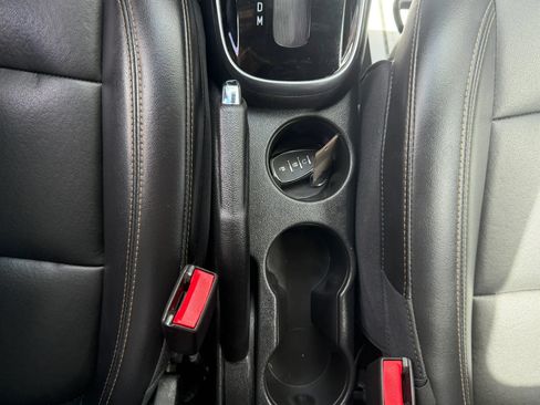 Used 2019 Chevrolet Trax Premier AWD/4WD image 22