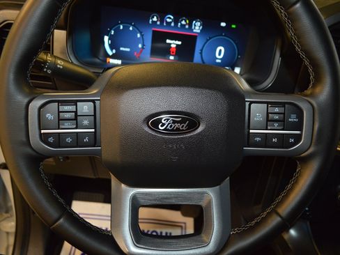 Used 2025 Ford F150 Lariat AWD/4WD image 18