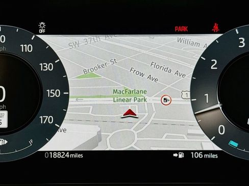 Used 2025 Land Rover Range Rover Velar Dynamic SE AWD/4WD image 11