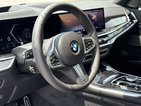 New 2026 BMW X5 xDrive40i w/ M Sport Package AWD/4WD image 2