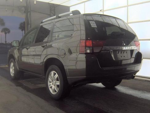 Used 2011 Mitsubishi Endeavor LS image 8