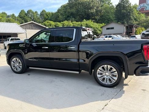 Used 2021 GMC Sierra 1500 Denali w/ Denali Ultimate Package AWD/4WD image 11