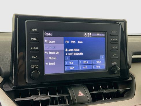 Used 2019 Toyota RAV4 XLE FWD image 27