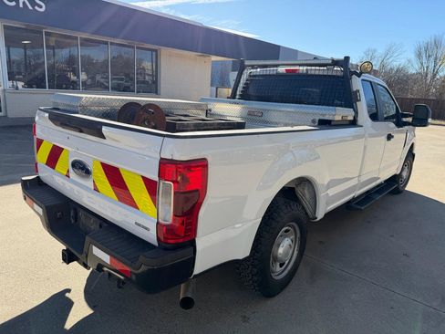 Used 2019 Ford F250 XL w/ Power Equipment Group image 5