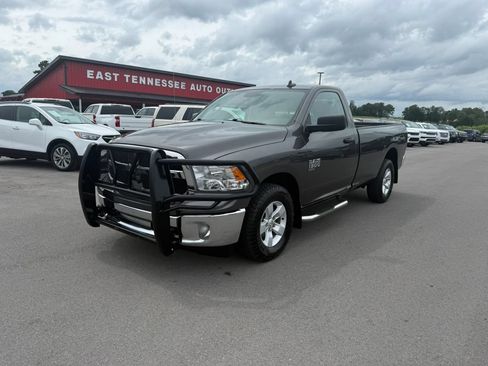 Used 2022 RAM 1500 Classic SLT w/ Electronics Group AWD/4WD image 2