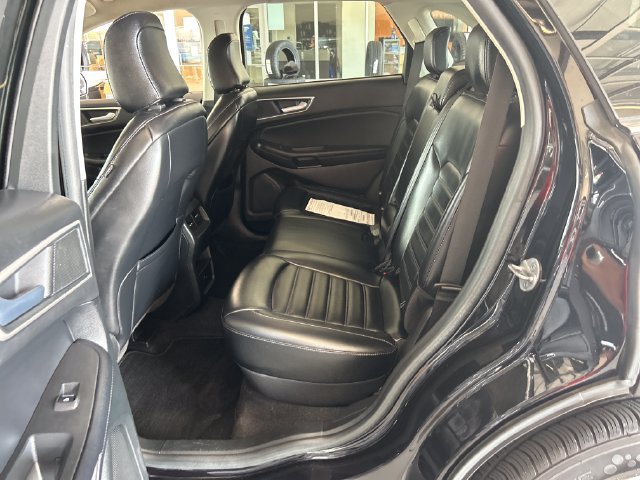 Used 2023 Ford Edge SEL AWD/4WD image 14