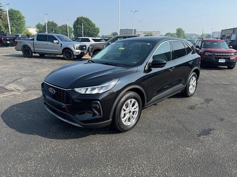 Used 2023 Ford Escape Active w/ Tech Pack #2 AWD/4WD image 9