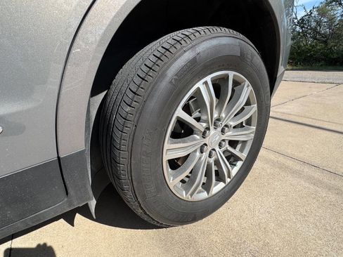 Used 2017 Cadillac XT5 Luxury w/ Driver Awareness Package FWD image 30