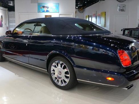 Used 2007 Bentley Azure image 9