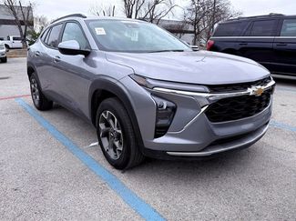 Used 2025 Chevrolet Trax LT w/ LT Convenience Package video 1