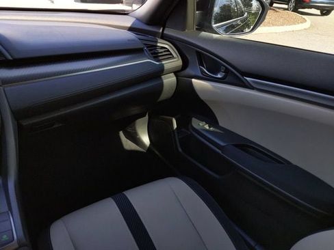 Used 2018 Honda Civic Sport image 17