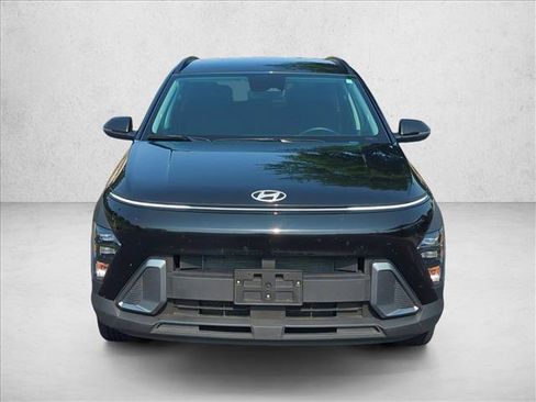 Used 2025 Hyundai Kona SEL FWD image 2