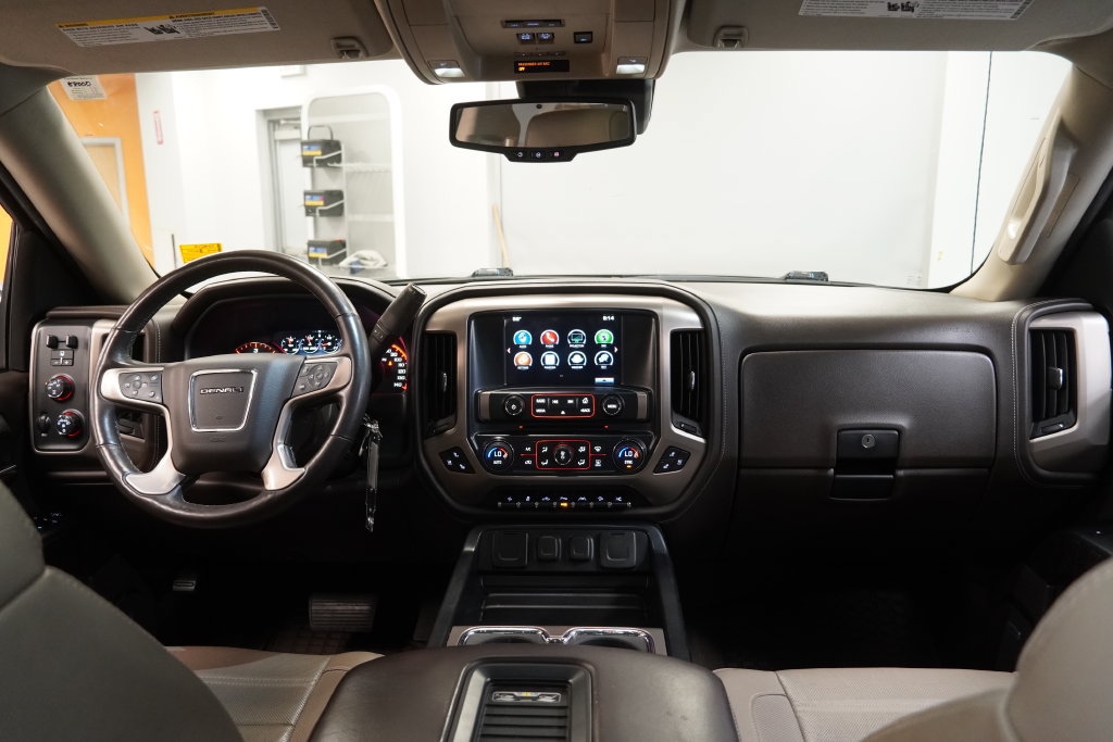 Used 2016 GMC Sierra 1500 Denali w/ Denali Ultimate Package AWD/4WD image 20