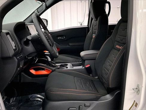 New 2025 Nissan Frontier PRO-4X image 9