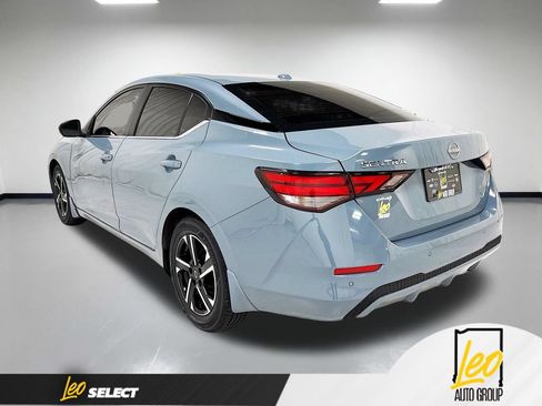 Used 2025 Nissan Sentra SV FWD image 10