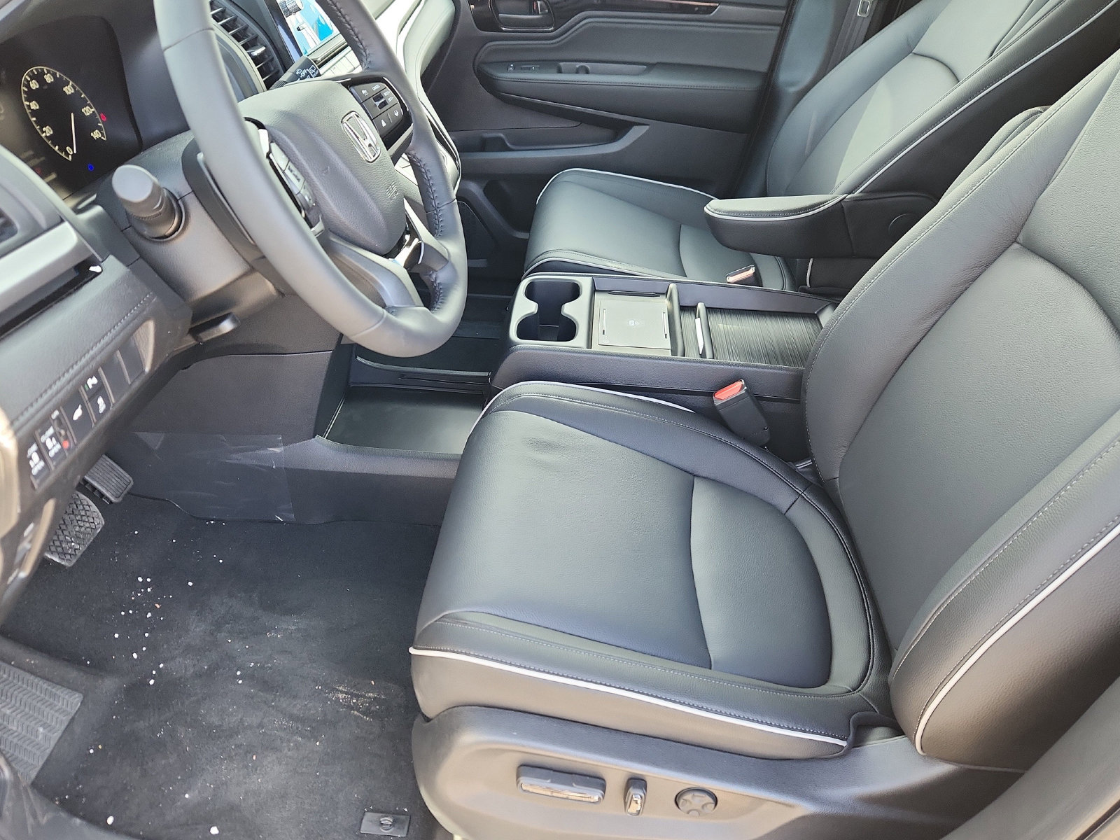 New 2027 Honda Odyssey Touring image 10