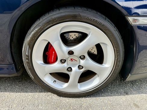 Used 2004 Porsche 911 Carrera 4S image 13