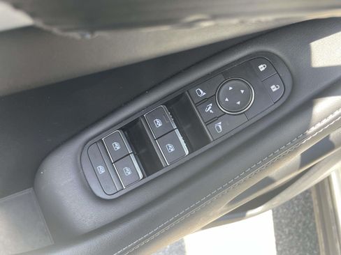 Used 2023 INFINITI QX60 Luxe AWD/4WD image 18