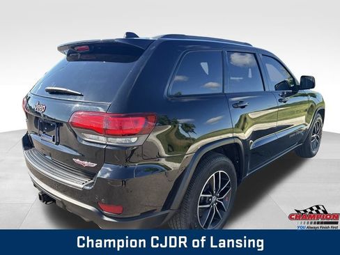 Used 2018 Jeep Grand Cherokee Trailhawk AWD/4WD image 8