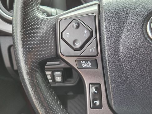 Used 2017 Toyota Tacoma TRD Pro AWD/4WD image 17