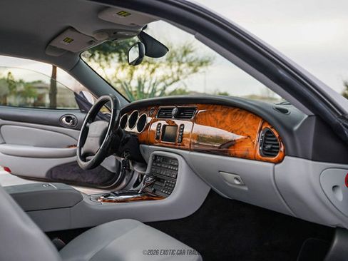 Used 2006 Jaguar XK8 Coupe image 41