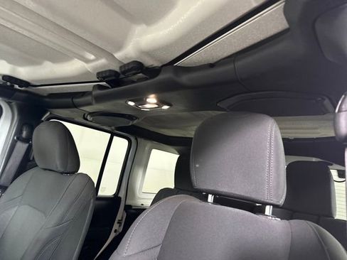 Used 2022 Jeep Wrangler Unlimited Sport image 12