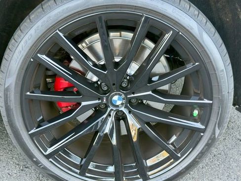 Used 2026 BMW X5 M60i image 4