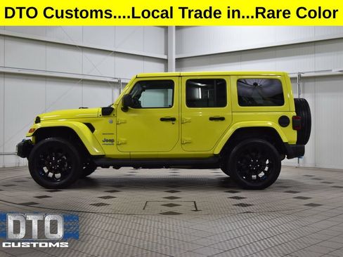 Used 2022 Jeep Wrangler Unlimited Sahara w/ Cold Weather Group AWD/4WD image 6