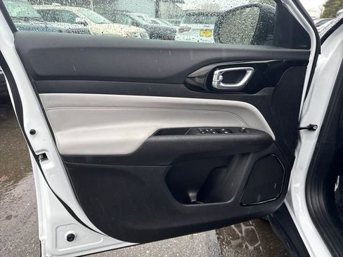 New 2026 Jeep Compass Limited image 15