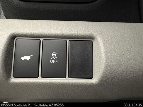 Used 2024 Honda Pilot Touring image 13