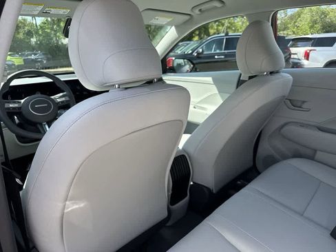 New 2025 Hyundai Kona SE image 18