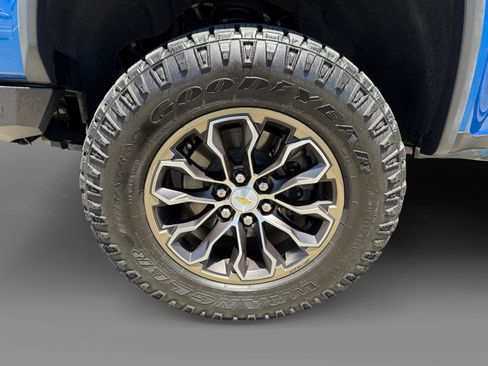 Used 2021 Chevrolet Colorado ZR2 AWD/4WD image 9