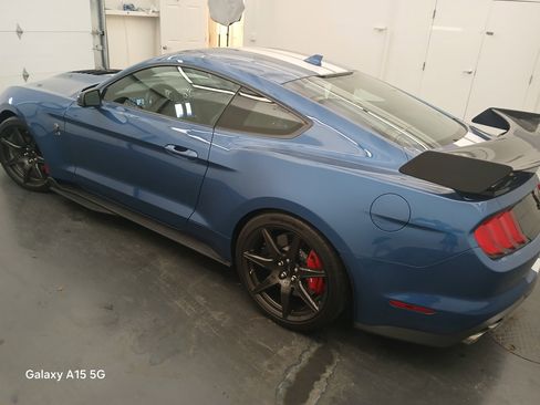 Used 2020 Ford Mustang Shelby GT500 w/ Carbon Fiber Track Pack image 29